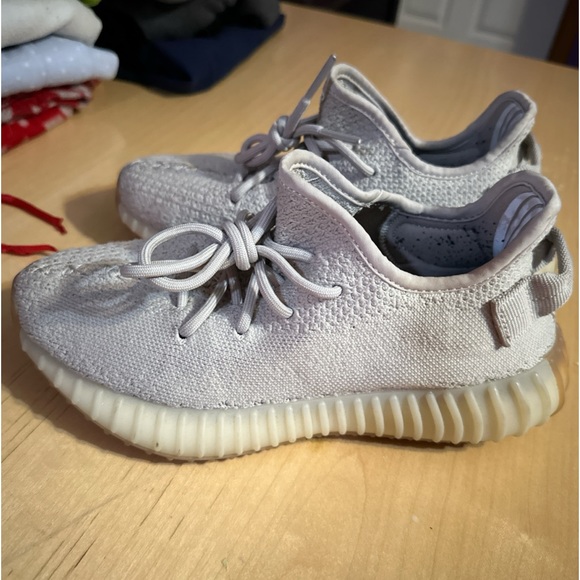 Sesame yeezys - Picture 1 of 3
